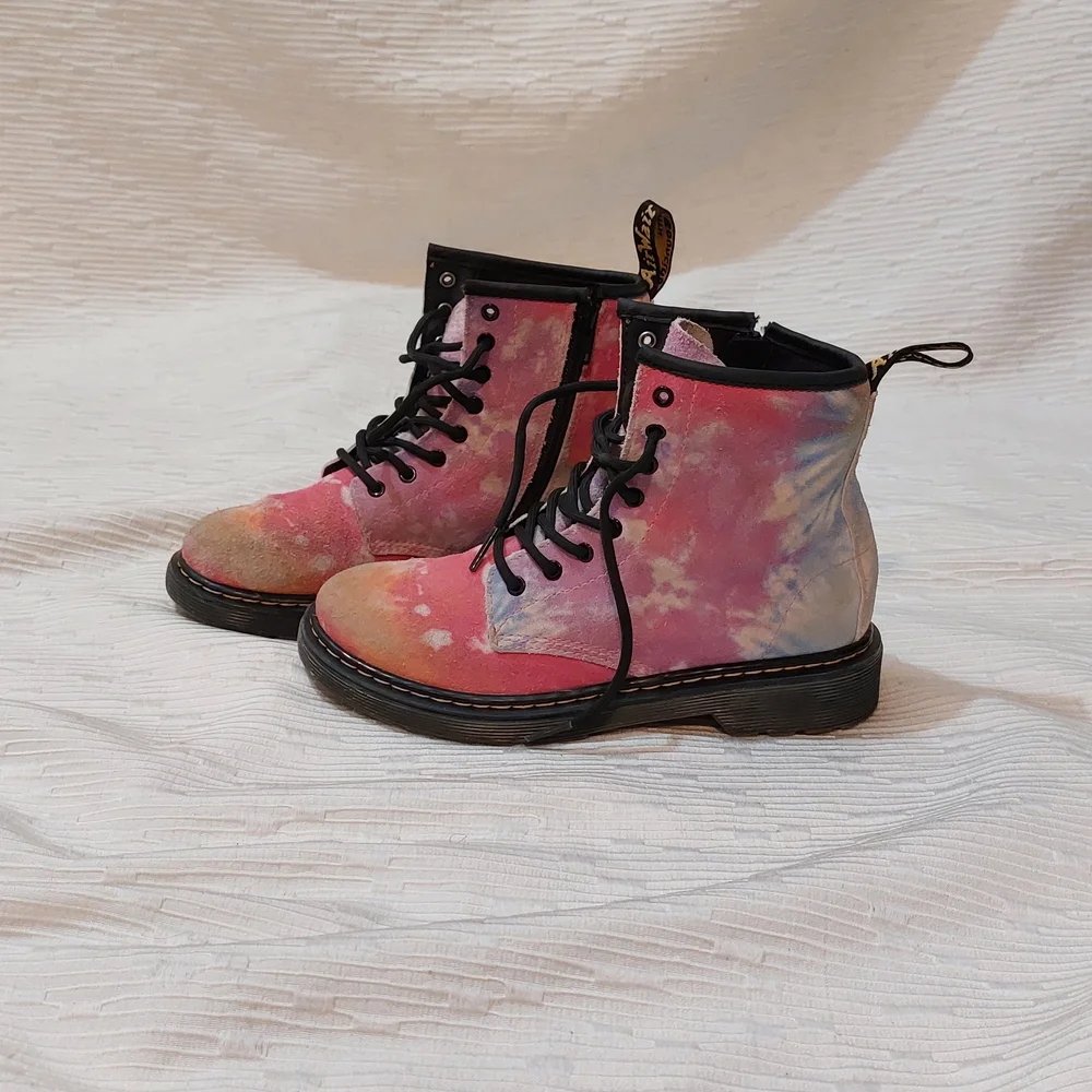 Dr. Martens Kids Pink and Orange Tie-Dye Boots Size 3
